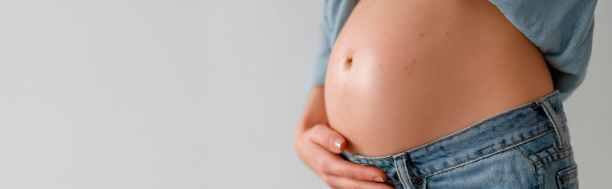 Esperar para cortar el cordón: una pequeña pausa que hace gran diferencia